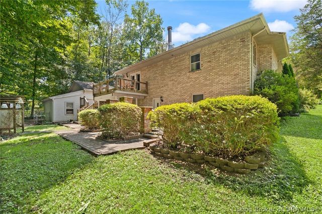 8570 Seneca Drive NE, Georgetown, IN 47122