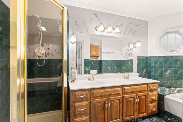 8570 Seneca Drive NE, Georgetown, IN 47122
