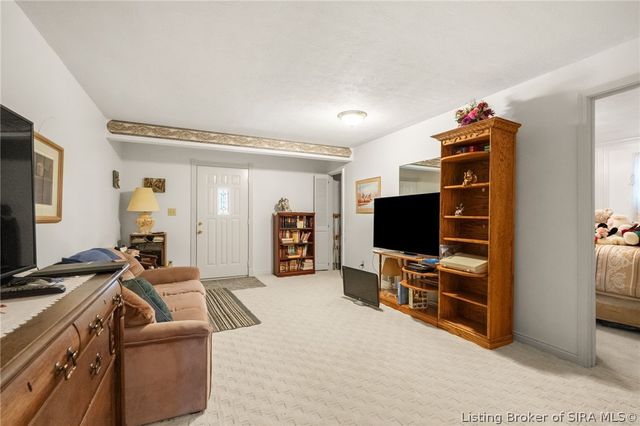 8570 Seneca Drive NE, Georgetown, IN 47122
