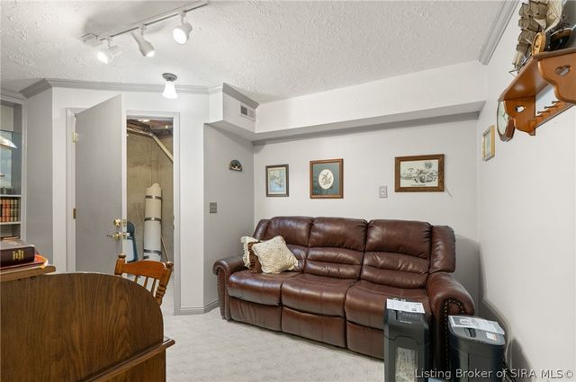 8570 Seneca Drive NE, Georgetown, IN 47122