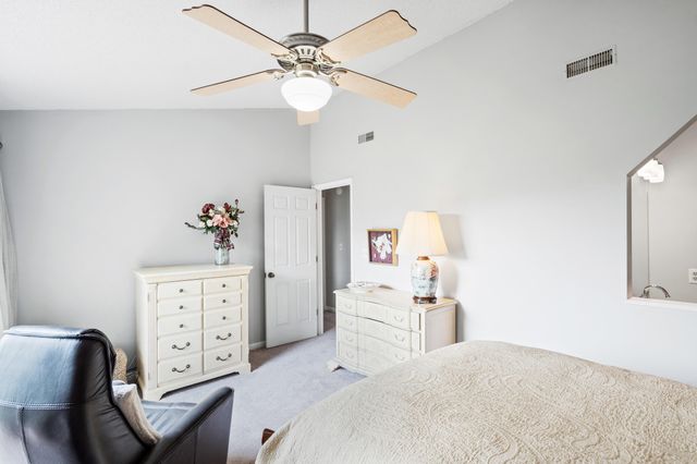 236 W GREEN MEADOWS RD, Columbia, MO 65203