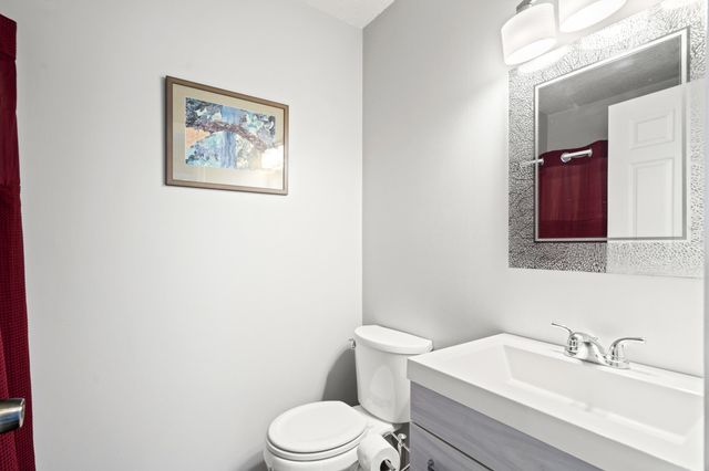 236 W GREEN MEADOWS RD, Columbia, MO 65203