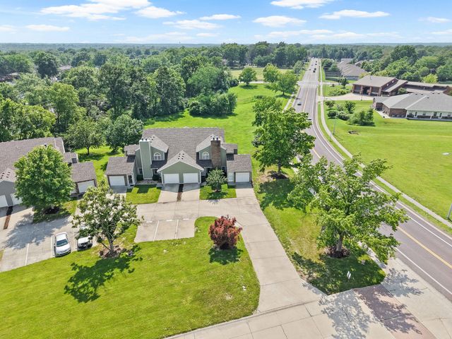 236 W GREEN MEADOWS RD, Columbia, MO 65203