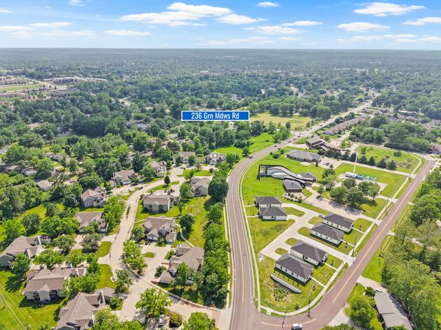 236 W GREEN MEADOWS RD, Columbia, MO 65203