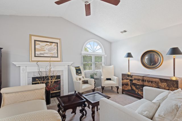 236 W GREEN MEADOWS RD, Columbia, MO 65203