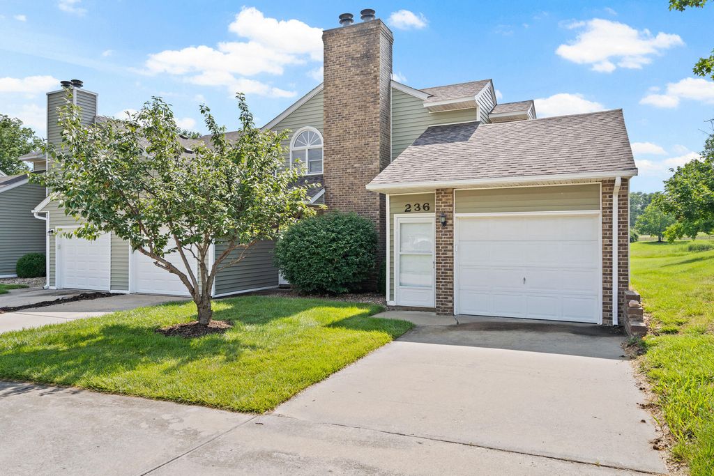 236 W GREEN MEADOWS RD, Columbia, MO 65203