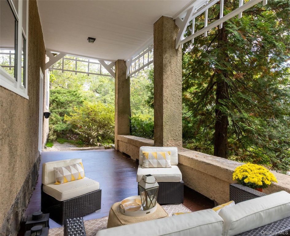 65 Circle Drive, Hastings-on-hudson, NY 10706