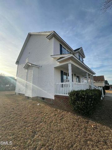 1425 Thoroughbred Trail, Parkton, NC 28371