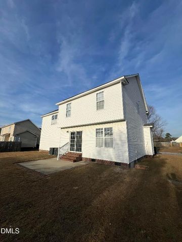 1425 Thoroughbred Trail, Parkton, NC 28371