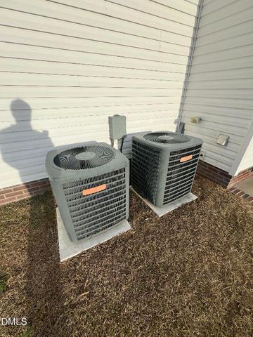 1425 Thoroughbred Trail, Parkton, NC 28371