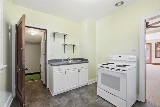 2816 Douglas AVENUE, Racine, WI 53402