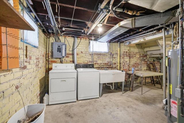 2816 Douglas AVENUE, Racine, WI 53402