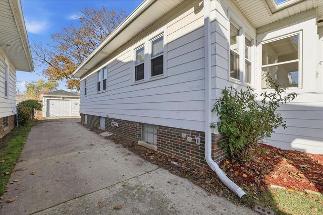 2816 Douglas AVENUE, Racine, WI 53402