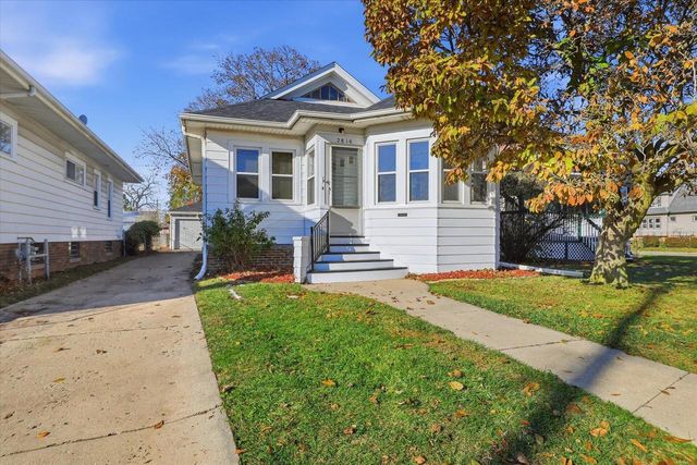 2816 Douglas AVENUE, Racine, WI 53402