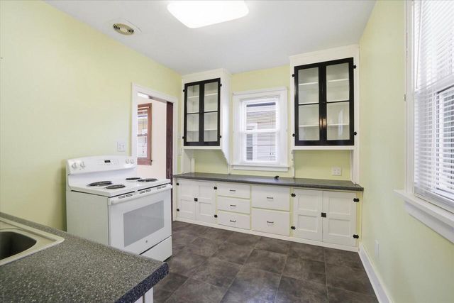 2816 Douglas AVENUE, Racine, WI 53402