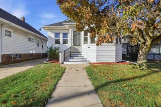 2816 Douglas AVENUE, Racine, WI 53402