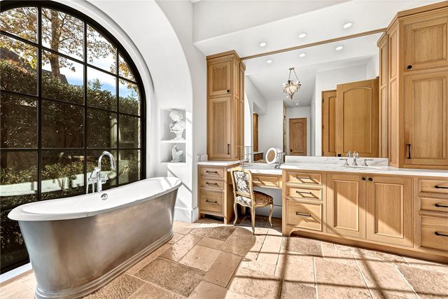 5043 Delilah Lane, Fayetteville, AR 72704