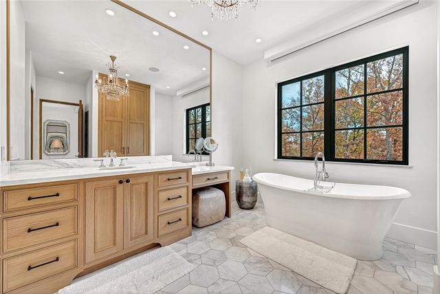 5043 Delilah Lane, Fayetteville, AR 72704