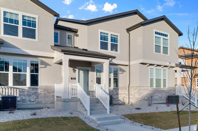 7802 W ALTA LN, Magna, UT 84044