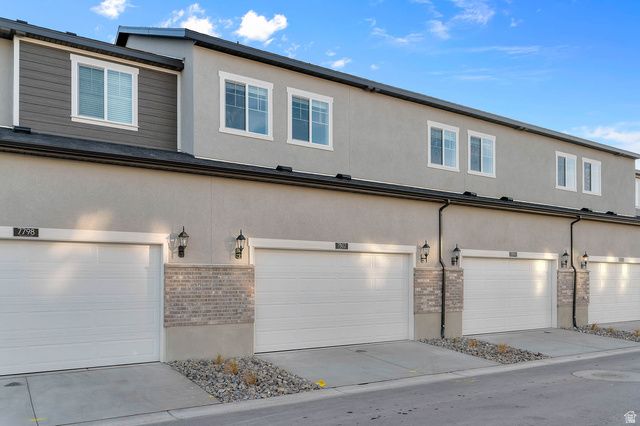 7802 W ALTA LN, Magna, UT 84044