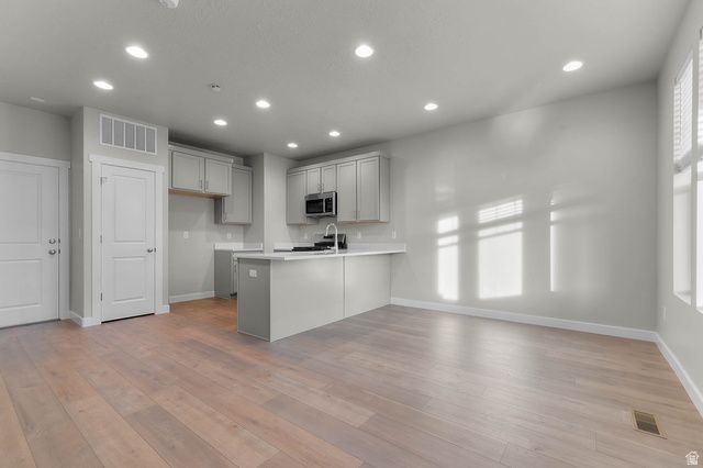 7802 W ALTA LN, Magna, UT 84044