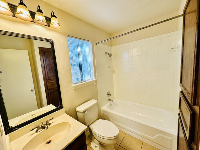 6810 Deatonhill DR 116, Austin, TX 78745