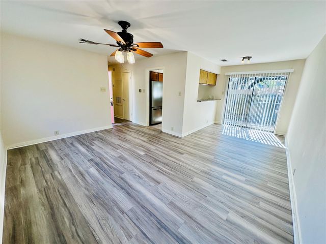 6810 Deatonhill DR 116, Austin, TX 78745