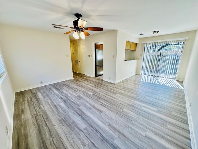 6810 Deatonhill DR 116, Austin, TX 78745