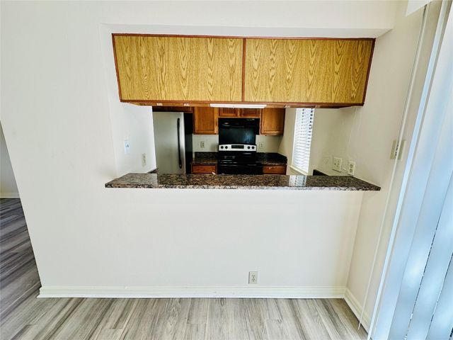 6810 Deatonhill DR 116, Austin, TX 78745