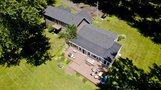30 Cove Island Rd, South Hadley, MA 01075