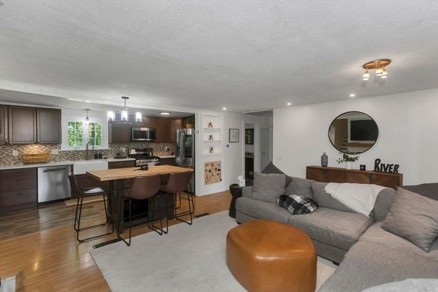 30 Cove Island Rd, South Hadley, MA 01075