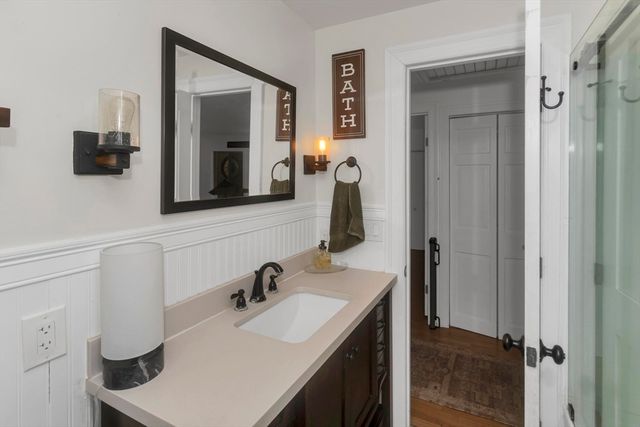 30 Cove Island Rd, South Hadley, MA 01075