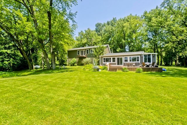 30 Cove Island Rd, South Hadley, MA 01075
