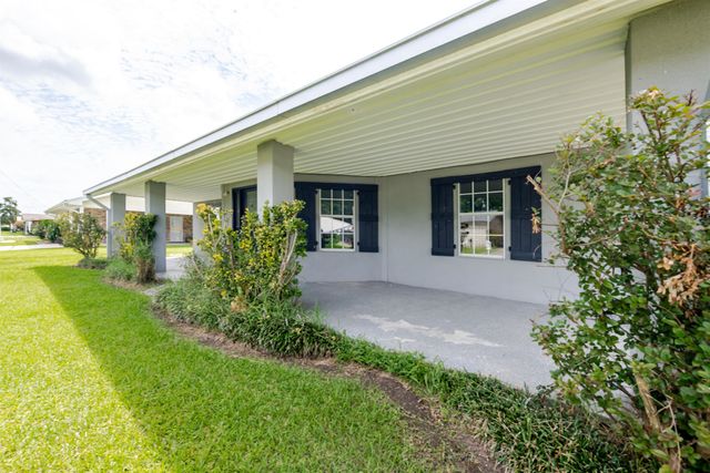 117 Crestwood Dr, Houma, LA 70364