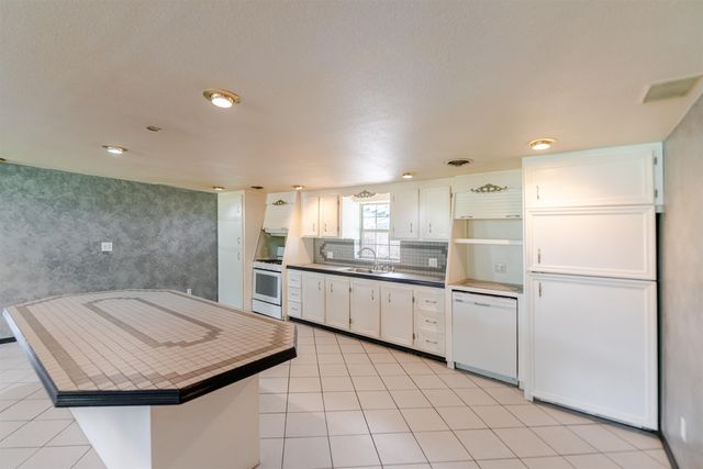 117 Crestwood Dr, Houma, LA 70364