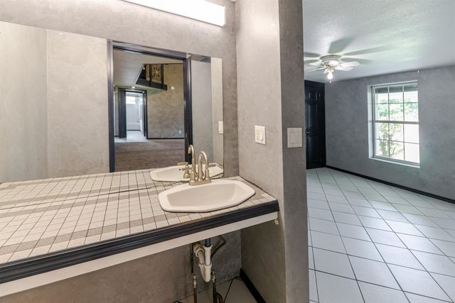117 Crestwood Dr, Houma, LA 70364