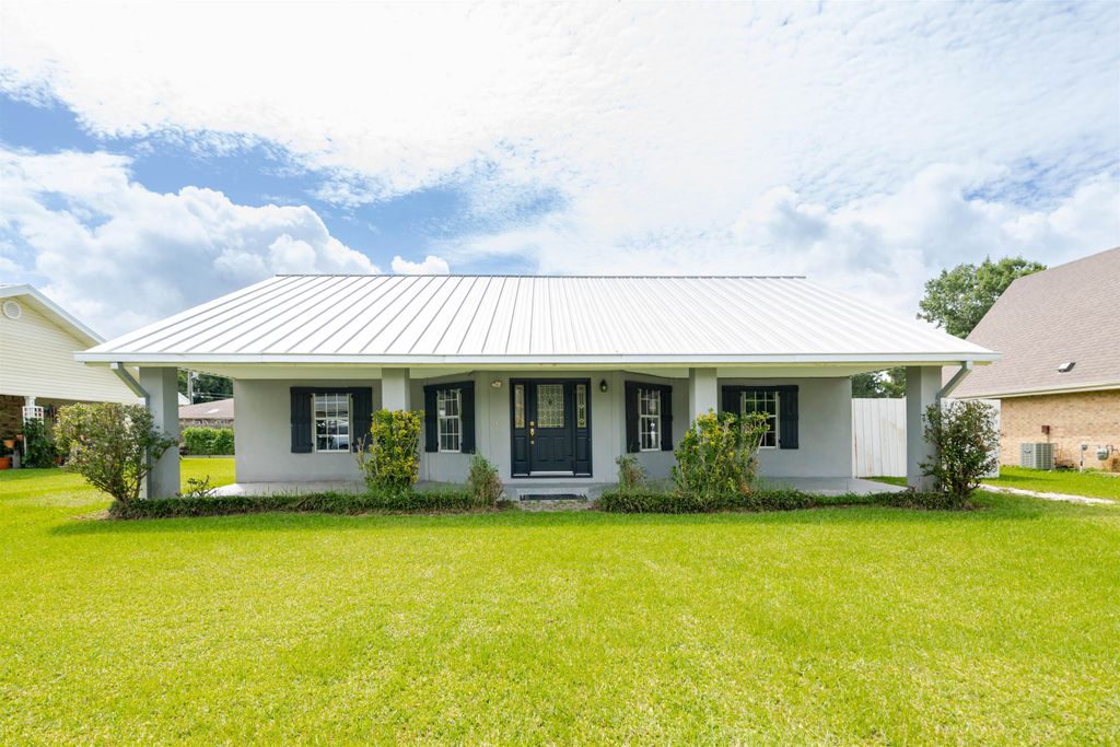 117 Crestwood Dr, Houma, LA 70364