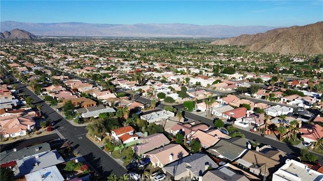 53385 Eisenhower, La Quinta, CA 92253