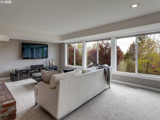 14740 Sw HAWK RIDGE Rd, Tigard, OR 97224