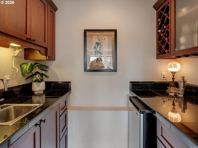 14740 Sw HAWK RIDGE Rd, Tigard, OR 97224