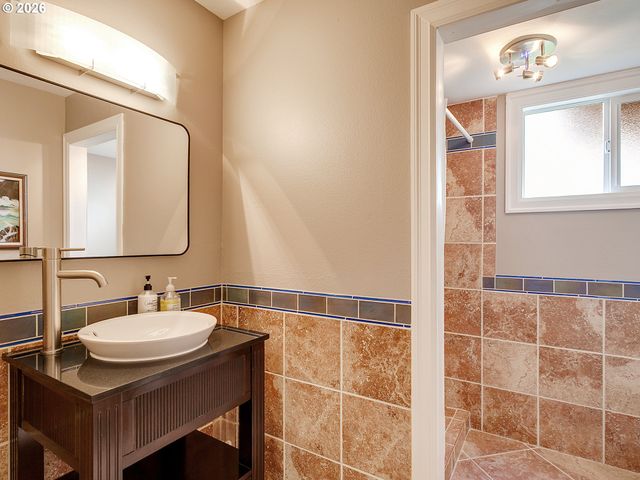 14740 Sw HAWK RIDGE Rd, Tigard, OR 97224