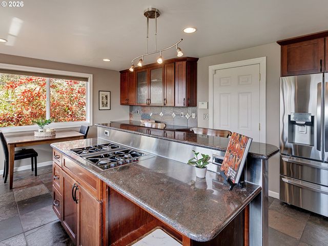 14740 Sw HAWK RIDGE Rd, Tigard, OR 97224