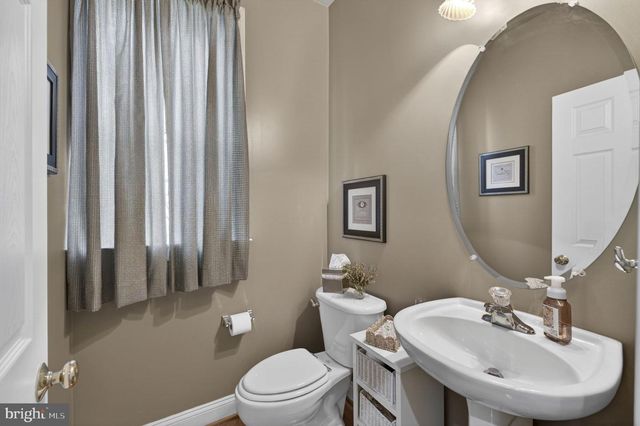 1930 HARVEST DR, Winchester, VA 22601