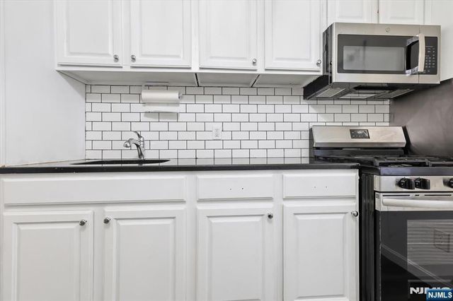 435 Teaneck Road 11, Ridgefield Park, NJ 07660