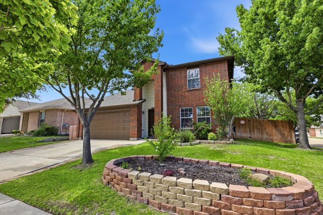 800 Poncho Lane, Fort Worth, TX 76052