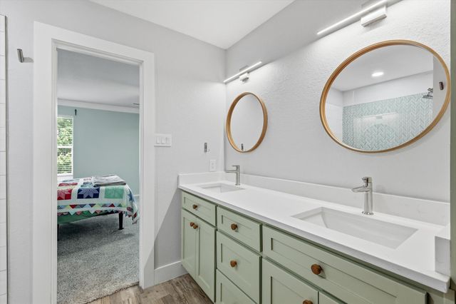 800 Poncho Lane, Fort Worth, TX 76052