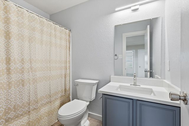 800 Poncho Lane, Fort Worth, TX 76052