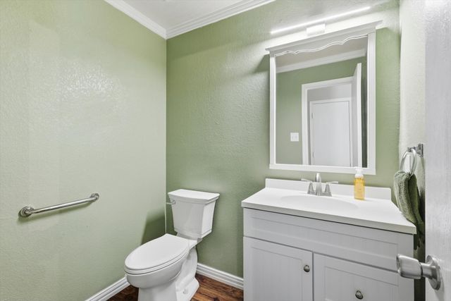 800 Poncho Lane, Fort Worth, TX 76052