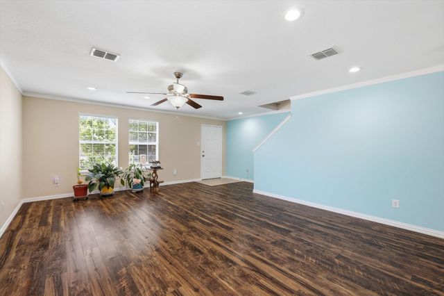 800 Poncho Lane, Fort Worth, TX 76052