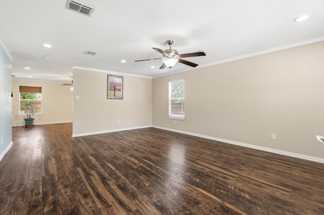 800 Poncho Lane, Fort Worth, TX 76052